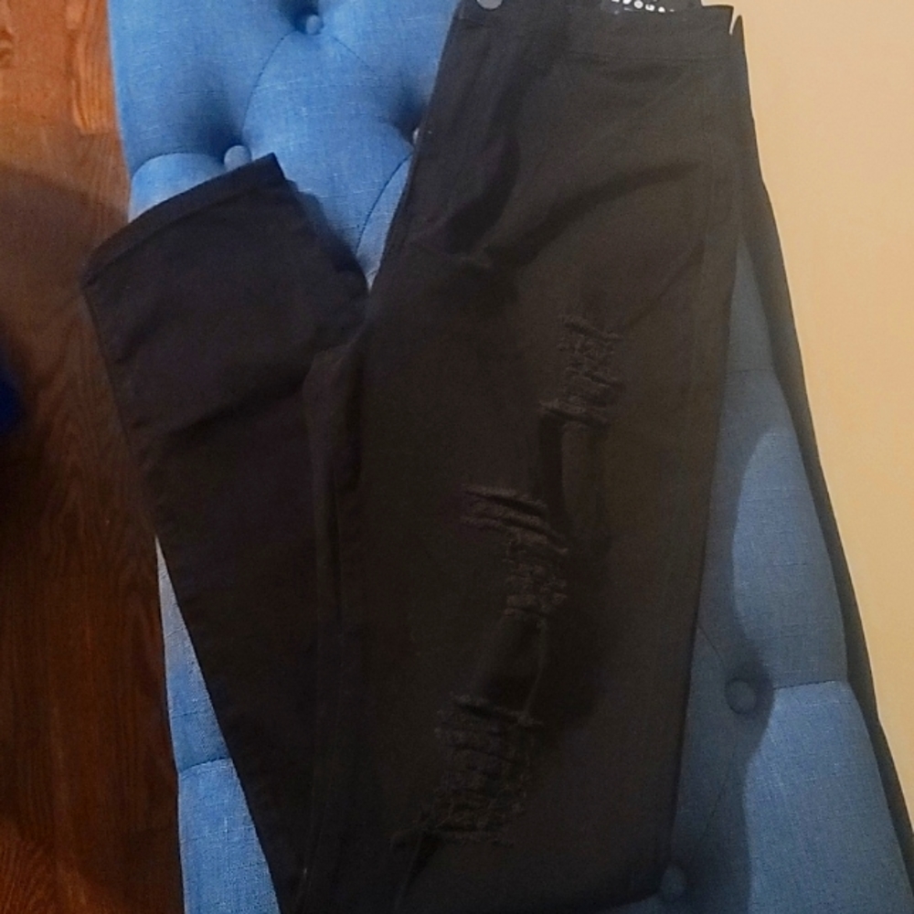 Distressed black high waist 👖 jeans